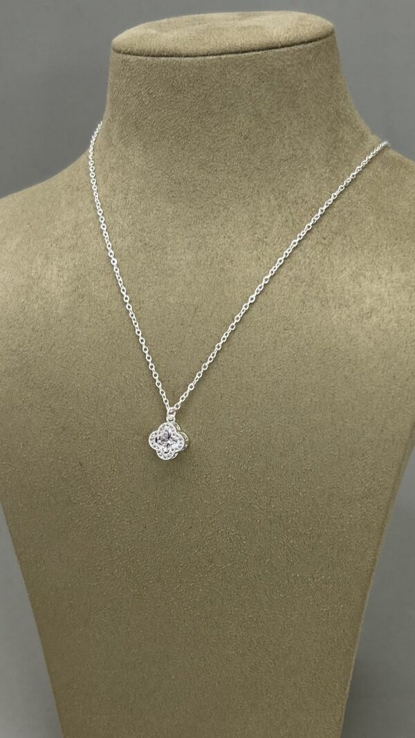 Collar Bronce