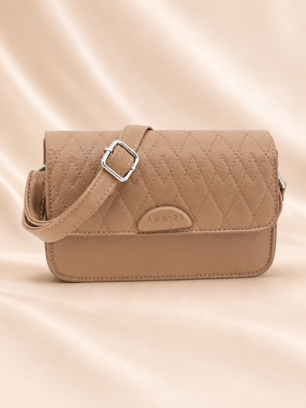 Alternative view of Cartera Amayra