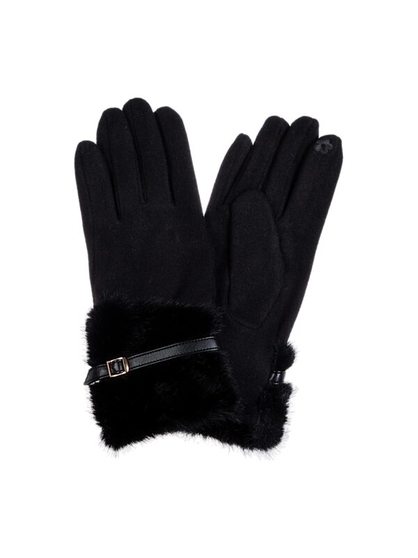 Alternative view of Guantes